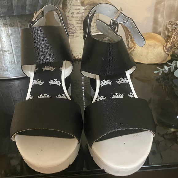 JUICY JUICY JUICY - Picture 2 of 6